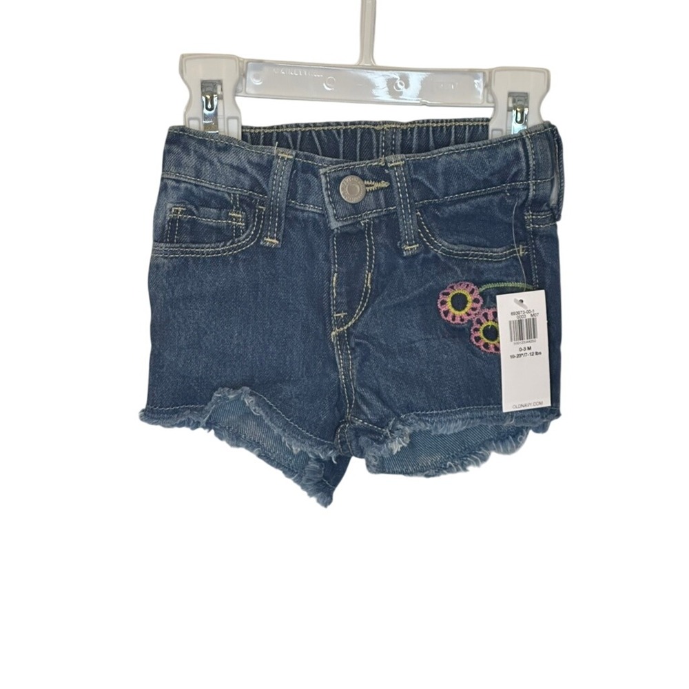 Old‎ Navy Baby Girl Denim Shorts Daisy Applique Raw Hem 0-3M NWT